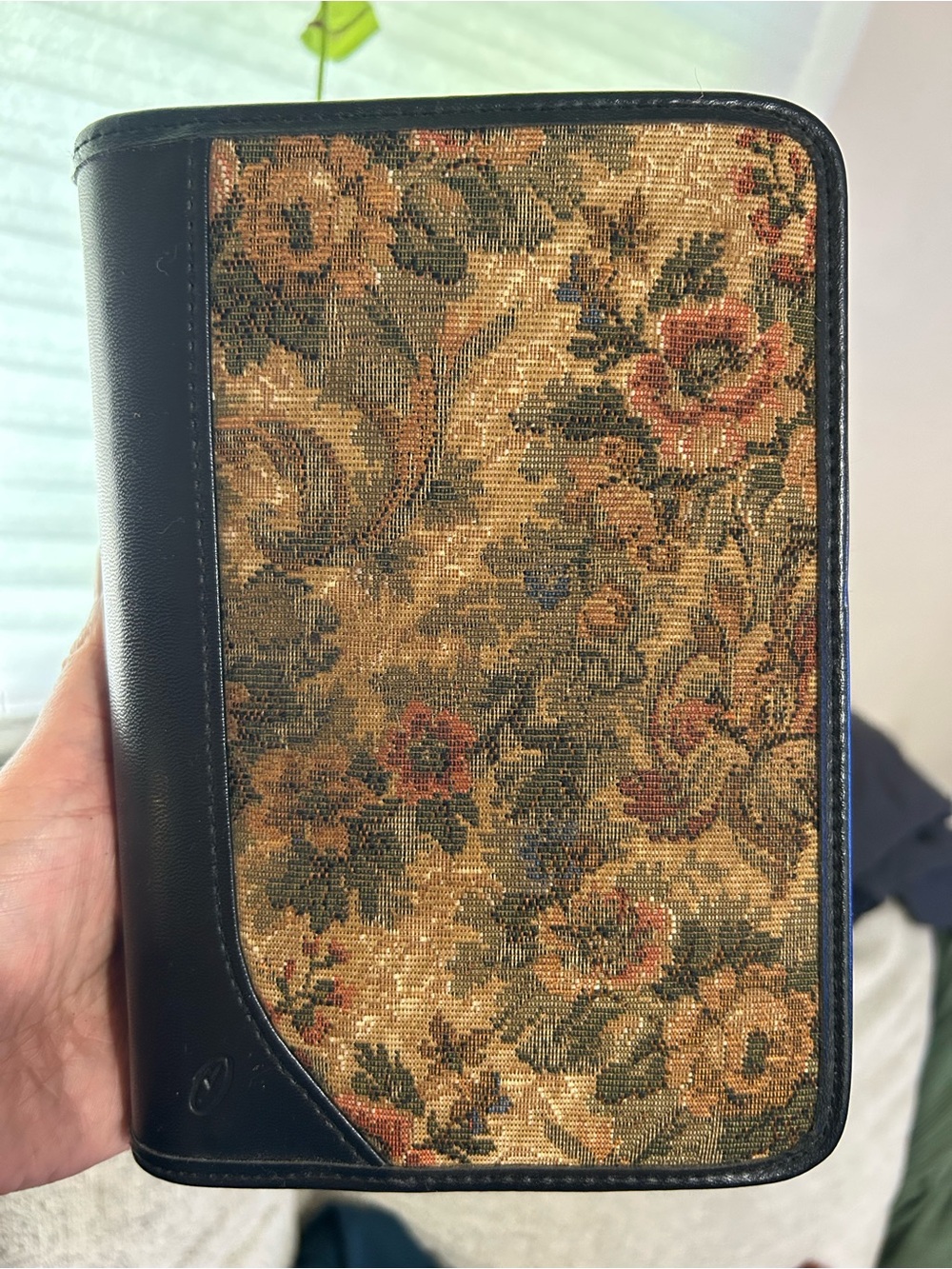 Vintage floral Tapestry Planner Binder Women’s Business Zip 6 Ring
